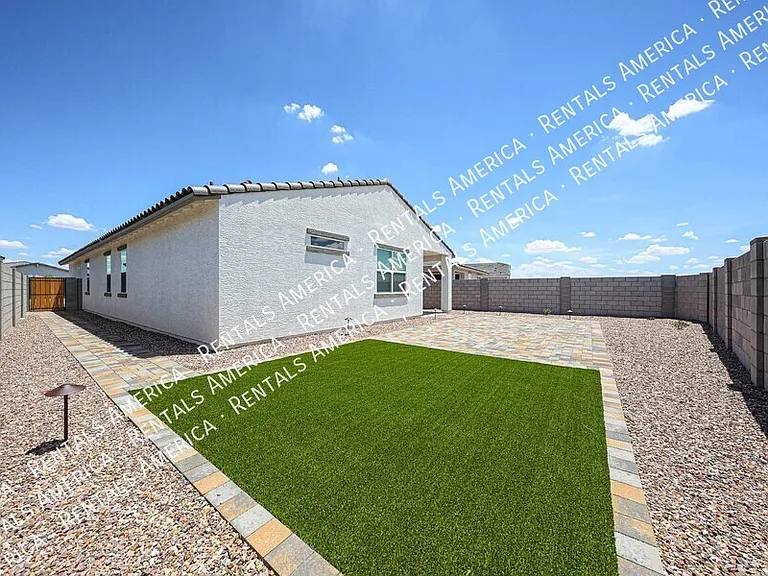 3380 N Camden Dr — Photo 39