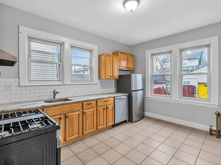 181 Jacoby St #2 — Photo 29
