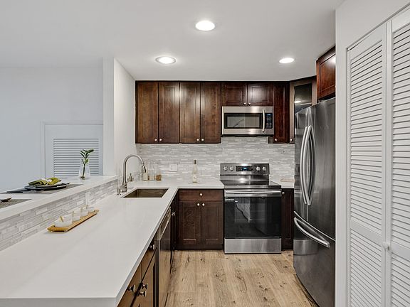 4th image of 13838 NE 60th St APT 159