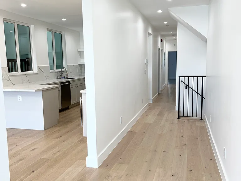 Entry/ Hallway