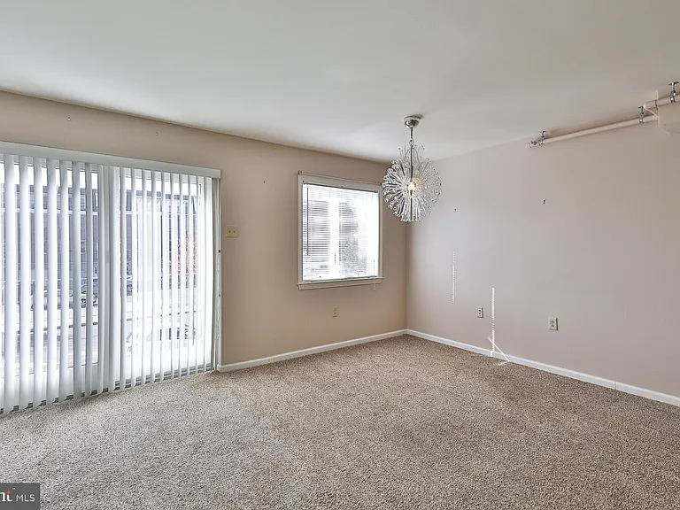 126-128 League St #2 — Photo 7