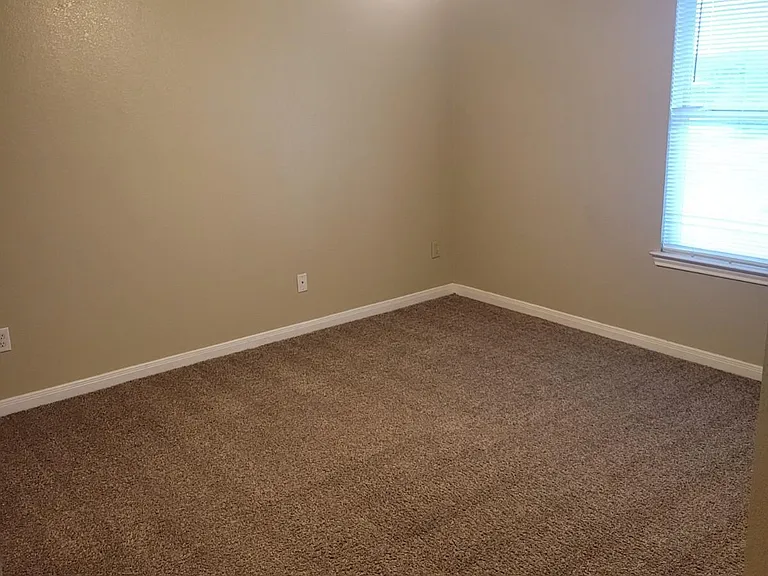 4121 McFarland Dr — Photo 9