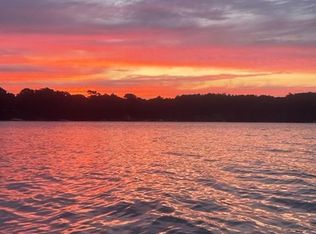 10 Shore Rd APT B, Plymouth, MA 02360