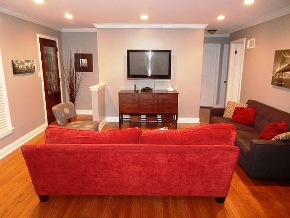 3rd image of 7606 N Park Ave