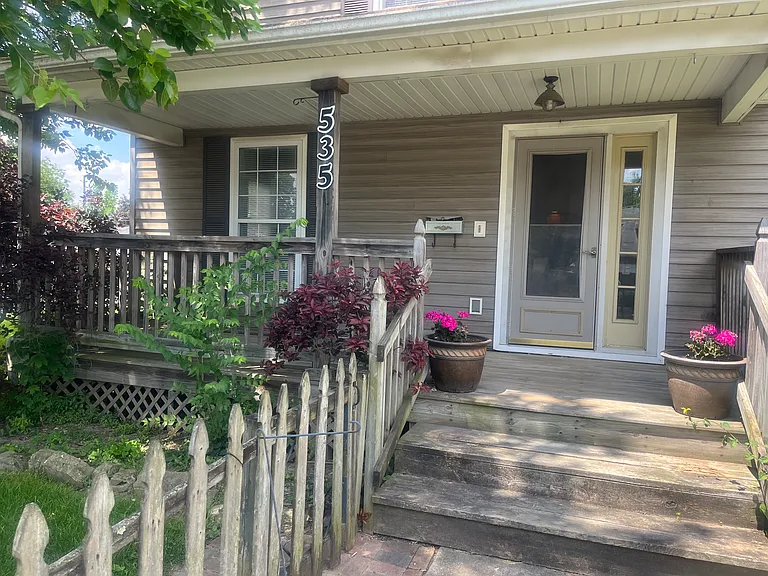535 S Belmont Ave — Photo 6