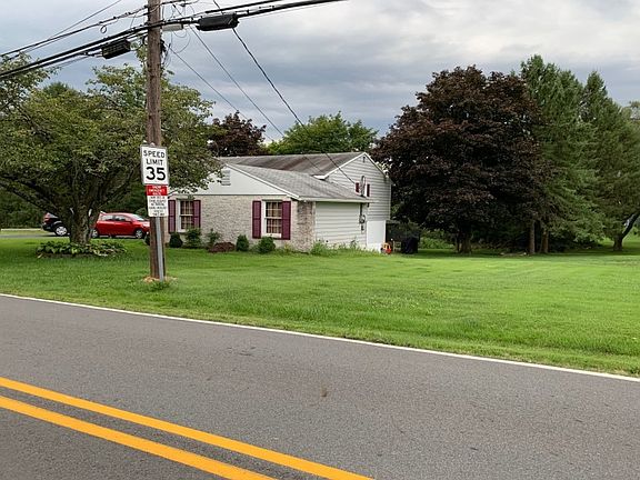 2nd image of 7679 Manor Dr