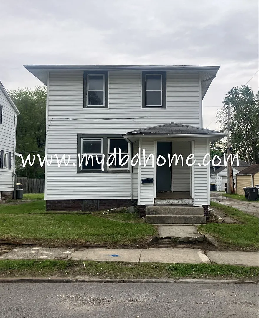 1516 Bayer Ave — Photo 1