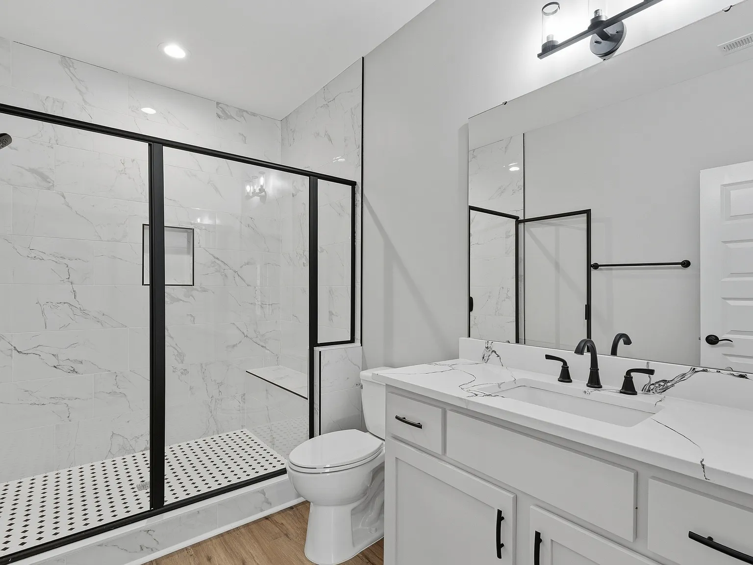 938 McLamb Drive - 1 — Photo 2