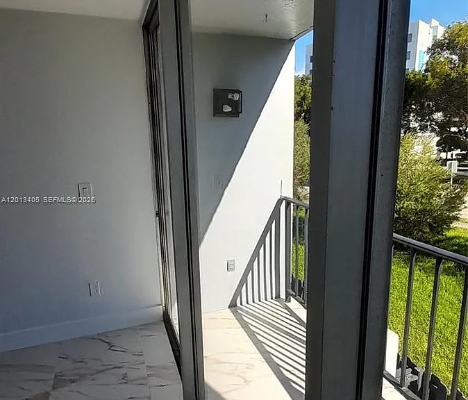 310 Fontainebleau Blvd #203 — Photo 24