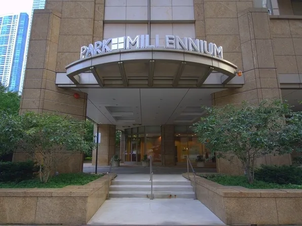 222 N Columbus Dr APT 3004, Chicago, IL 60601