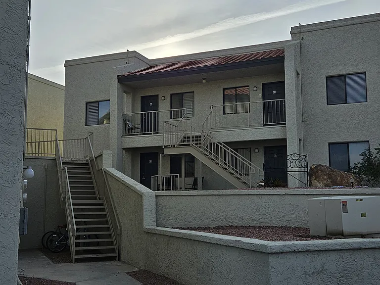1989 Mesquite Ave #46 — Photo 2