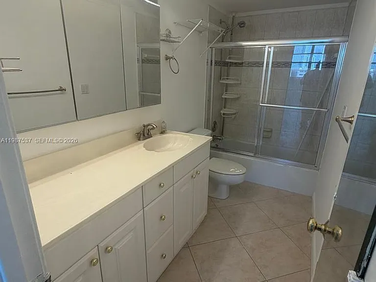 300 Bayview Dr #915 — Photo 14