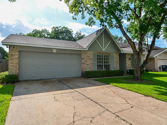 3rd image of 10503 Townhall Ln
