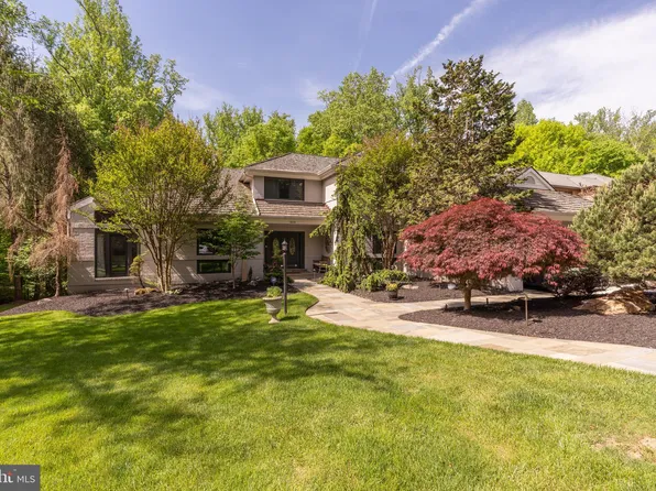 7808 Laurel Leaf Dr, Potomac, MD 20854