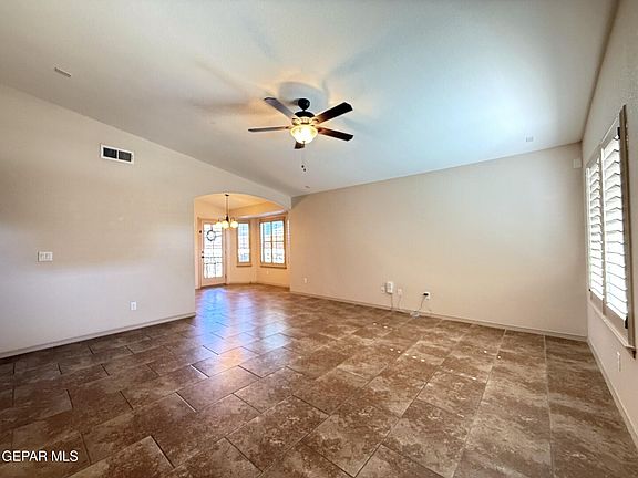 5th image of 3729 Loma Esteban Dr