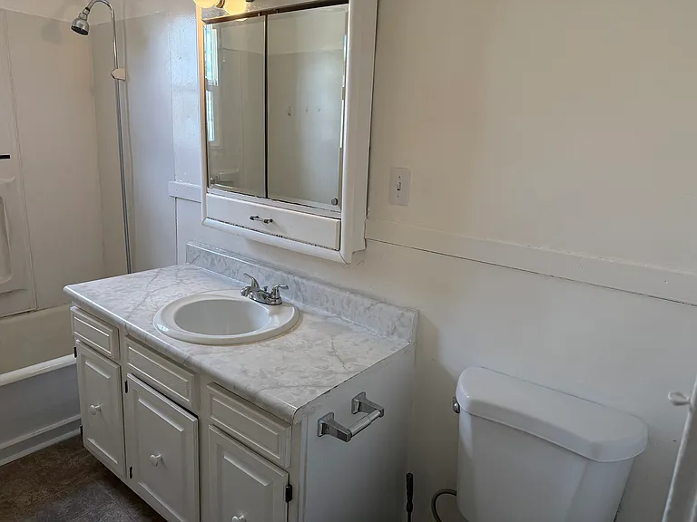 1613 Gummer Ave #3&4 — Photo 6