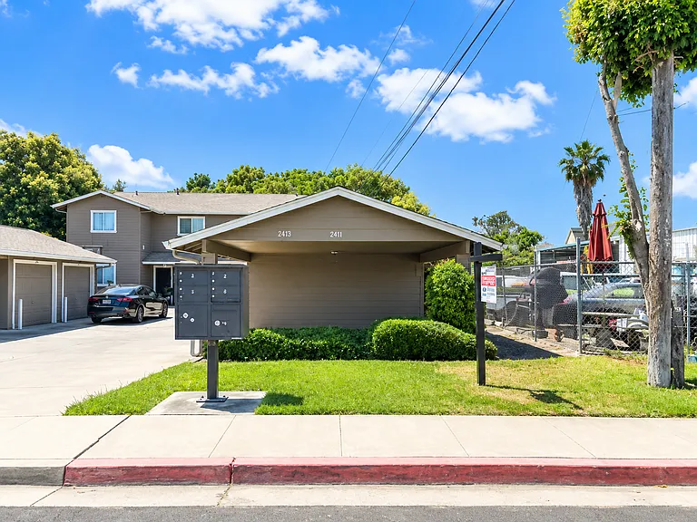 2918 Stanislaus St — Photo 1