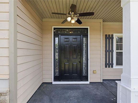3rd image of 74 Misty Forest Dr