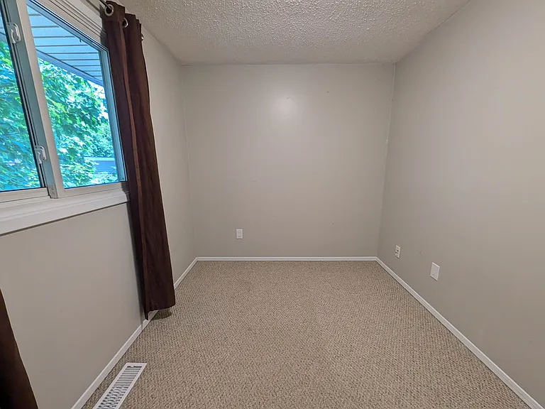 3 Tara Cres — Photo 12