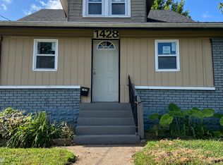 1428 Berry Blvd, Louisville, KY 40215