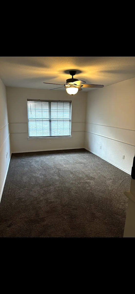 Building Photo - 1009 McCoy Dr