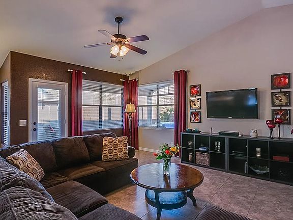 4th image of 2307 S Peppertree Dr #A1