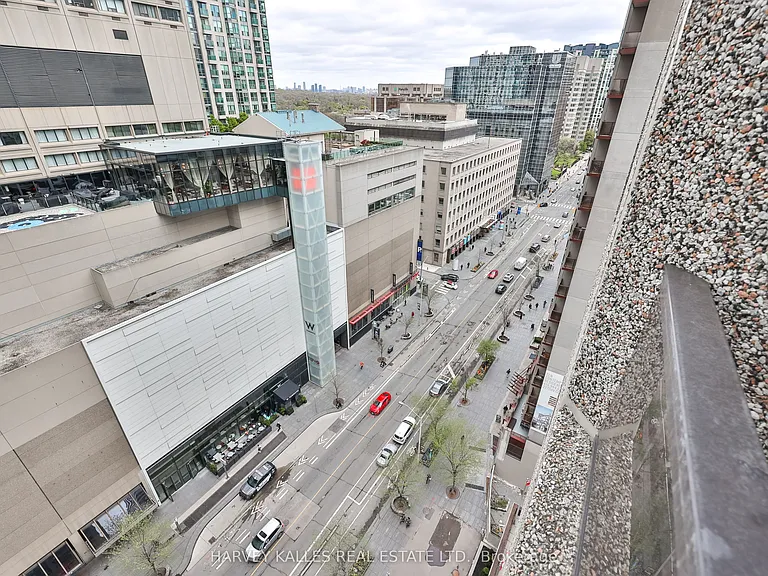 55 Bloor St E #1907 — Photo 16