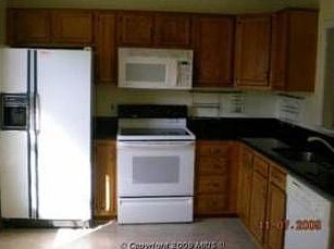 2nd image of 106 Mews Ct