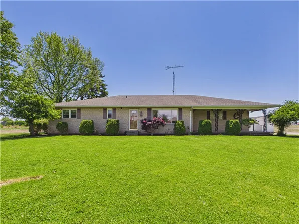 674 W Main St, New Lebanon, OH 45345