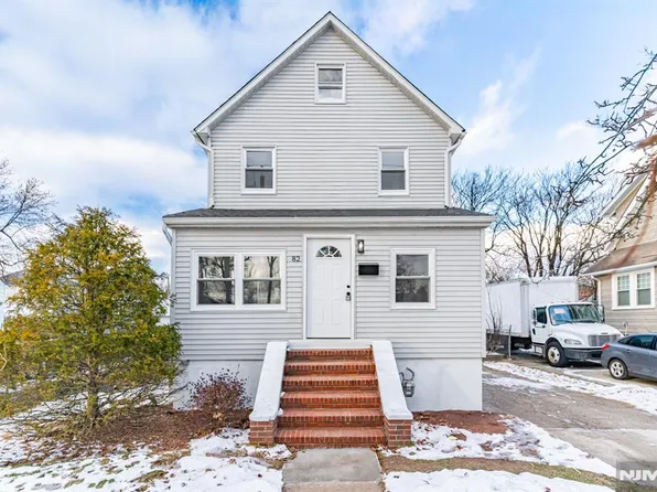 82 Cresskill Ave, Dumont, NJ 07628