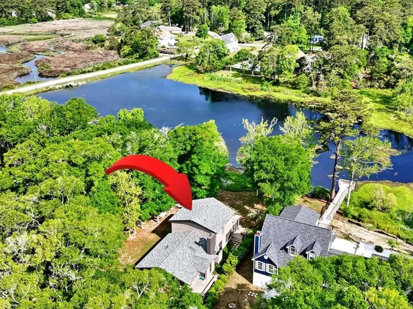 570 Medcalf Drive SW, Sunset Beach, NC 28468