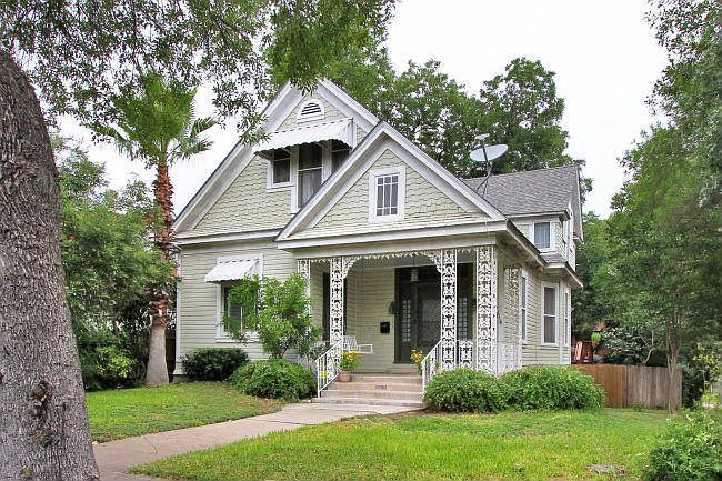 1st image of 103 W Magnolia Ave