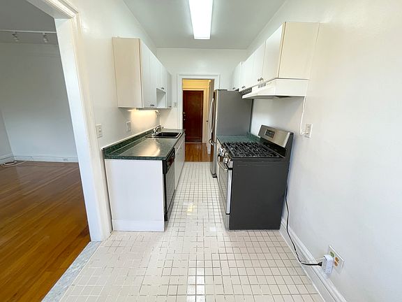 3rd image of 26-08 14th St #2R