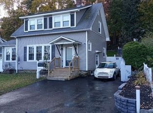 11 Doris St, Worcester, MA 01606