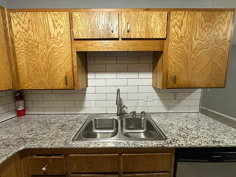 2107 Hinkle Ave #C — Photo 7