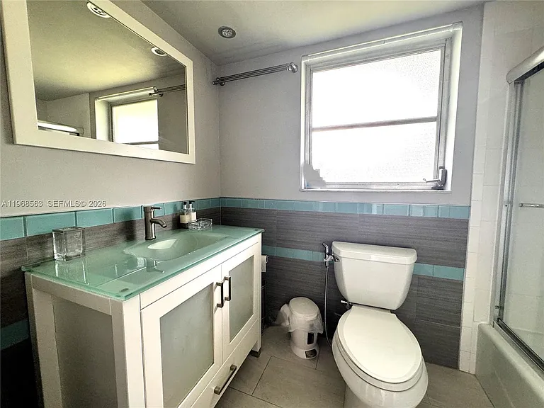 901 W Cypress Ln #201 — Photo 13