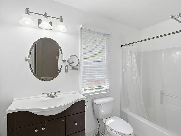 913 Magnolia Ct W — Photo 19