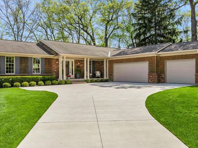 305 Lakes Edge Dr, Oxford, MI, 48371