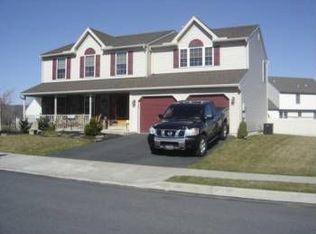 2 Shelly Dr, Sinking Spring, PA 19608