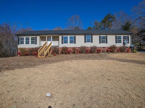 190 Holland Cir, Axton, VA 24054