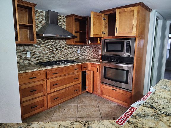 3rd image of 131 Woodhaven