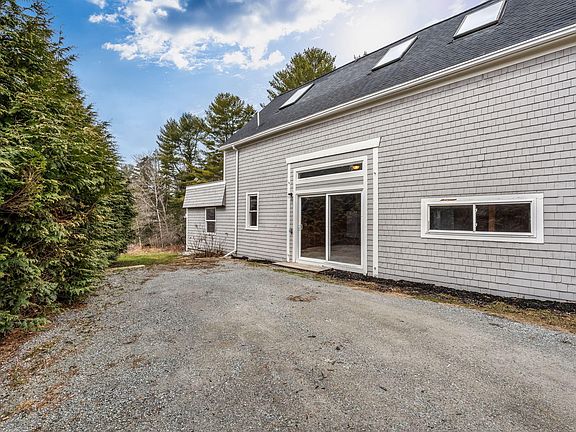 4th image of 96 Washington Road