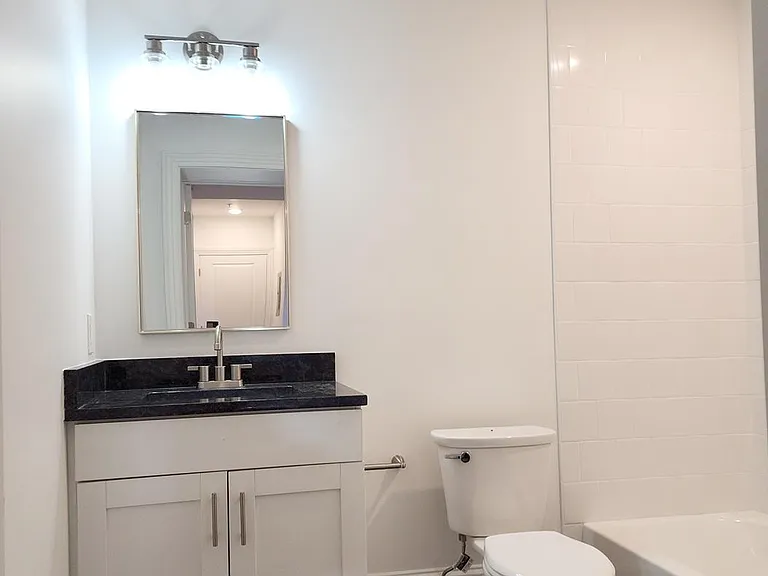 228 E Hanover St #4 — Photo 7