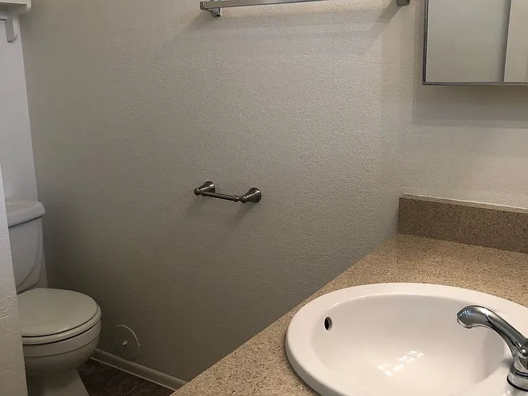 130 E Mills Dr #3 — Photo 20