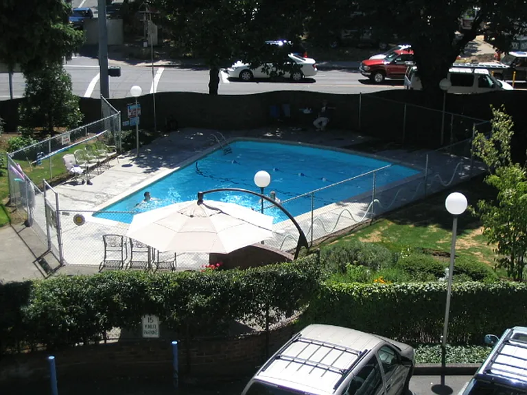 Hollywood Towne House — Photo 3