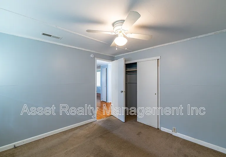 126 Wellington Cir — Photo 11