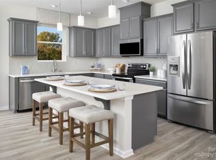 1315 Bigelow St, Charlotte, NC 28269