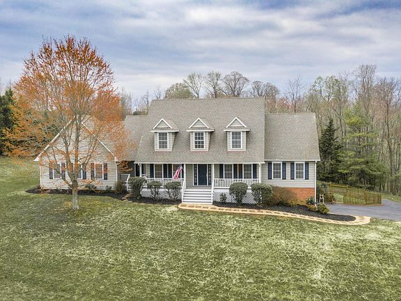 4th image of 48 S Braemar Cir