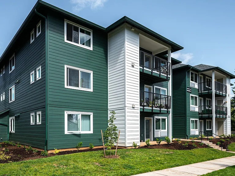 Grand Fir Apartments — Photo 32