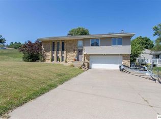 2905 Kaufmann Ave, Dubuque, IA 52001